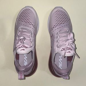 Nike Women’s Airmax 270 Sneakers